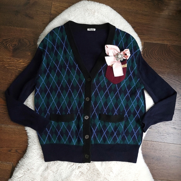 Miu Miu Preppy Argyle Ivy League Virgin Wool Pearl Bow Cardigan - Picture 3 of 13